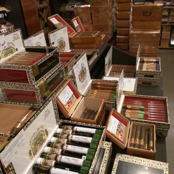 JR Cigar Outlet - Selma - Tobacco Shops Near Me - Selma, North Carolina JR Cigar Outlet - Selma - Tobacco Shops Near Me - Selma, North Carolina