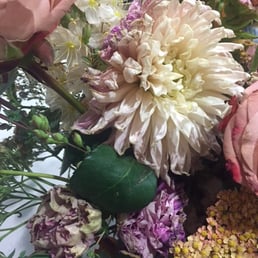 $80+ Arrangement-- 24 hours later.... not worth it!