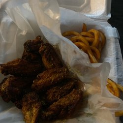 Spice Wing Woodstock - 8 wings that should have been 15