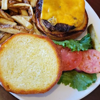 Wayfinder - Classic Cheeseburger - American Near Me - Estes Park, Colorado Wayfinder - Classic Cheeseburger - American Near Me - Estes Park, Colorado