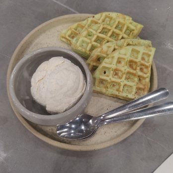 Bacogai - Pandan waffle - Hot Pot Near Me - Alameda, California