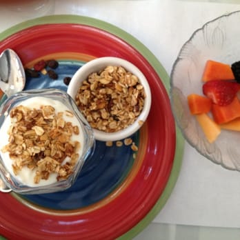 The Eagle Inn - Breakfast is served. Yogurt and granola with fruit salad. - Hotels Near Me - Santa Barbara, California The Eagle Inn - Breakfast is served. Yogurt and granola with fruit salad. - Hotels Near Me - Santa Barbara, California