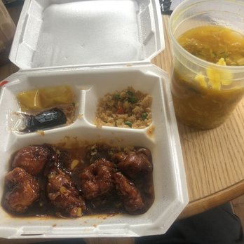 Gaslight Kitchen - General Chicken Lunch Special and Egg Drop Soup - Chinese Near Me - East Grand Rapids, Michigan