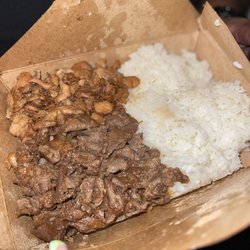 Tom's Burgers and Teriyaki - Combination plate