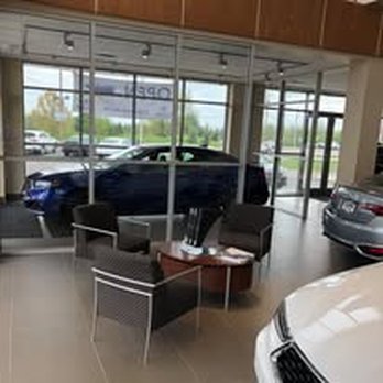 Columbia Acura - Dealership interior sitting area. - Car Dealers Near Me - Cincinnati, Ohio Columbia Acura - Dealership interior sitting area. - Car Dealers Near Me - Cincinnati, Ohio