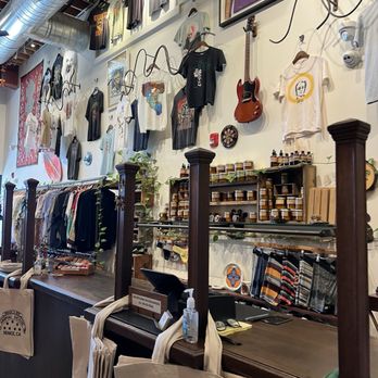 Animal House - Used, Vintage & Consignment Near Me - Los Angeles, California Animal House - Used, Vintage & Consignment Near Me - Los Angeles, California