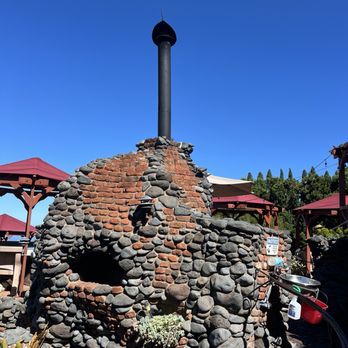 Kula Lodge & Restaurant - Outside pizza oven - Breakfast & Brunch Near Me - Kula, Hawaii Kula Lodge & Restaurant - Outside pizza oven - Breakfast & Brunch Near Me - Kula, Hawaii