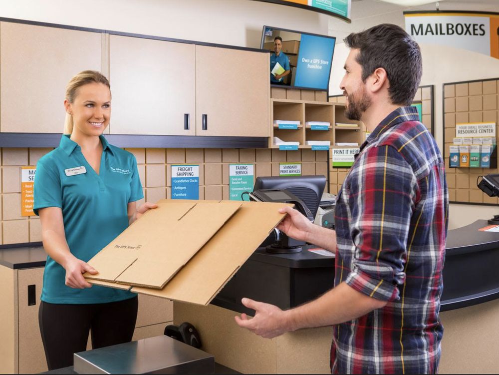 THE UPS STORE 14 Photos Shipping Centers 9909 Manchester Road, Warson Woods, MO Phone