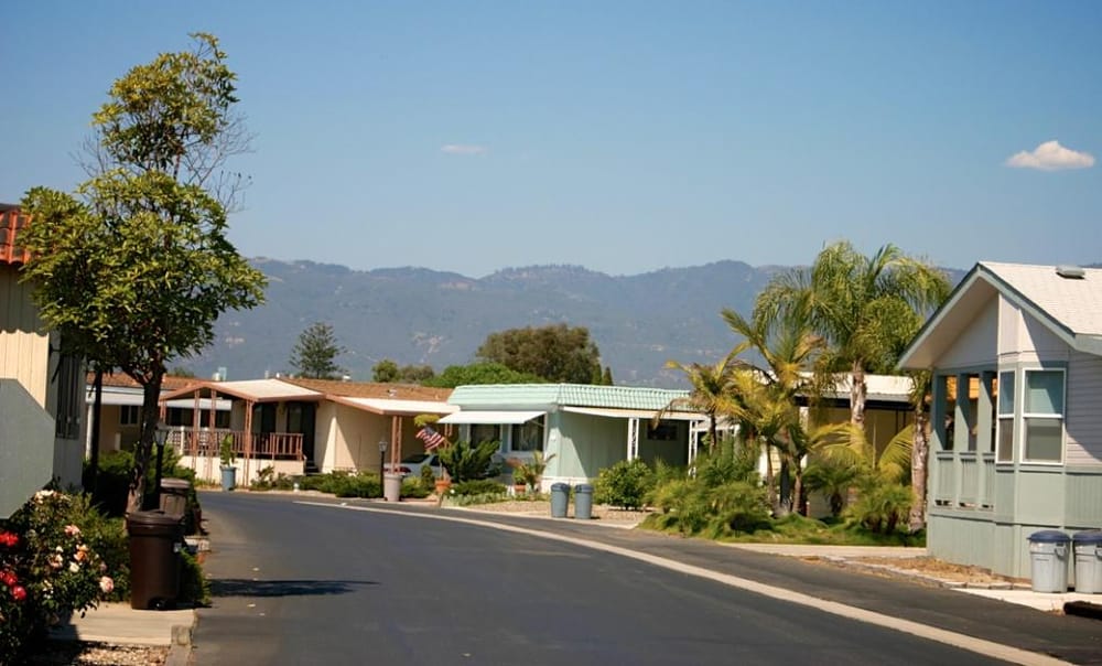 Slide of Derrick's Roofing