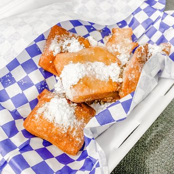 Gordon’s Milkshake Bar - Beignets To-Go - Desserts Near Me - Indianapolis, Indiana Gordon’s Milkshake Bar - Beignets To-Go - Desserts Near Me - Indianapolis, Indiana