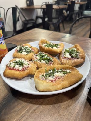 Benji’s Woodfire Pizza by null