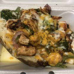 Auto Mile Inn - Chicken& broccoli stuffed potato