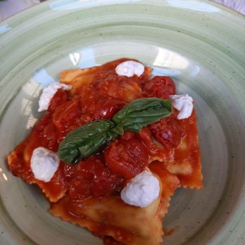 La Grotta Guelfa - Spinach ravioli - Tuscan Near Me - Florence, FI La Grotta Guelfa - Spinach ravioli - Tuscan Near Me - Florence, FI