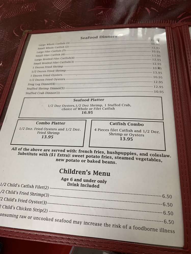 Stogner's Fish Camp Logo