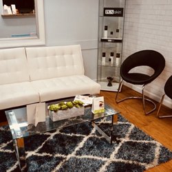 Serenity Laser Spa - Waiting area. Very peaceful, quiet and comfortable.