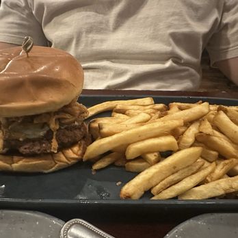 The Goat Murfreesboro - Burger of the Month: Steakhouse Burger - Bars Near Me - Murfreesboro, Tennessee The Goat Murfreesboro - Burger of the Month: Steakhouse Burger - Bars Near Me - Murfreesboro, Tennessee
