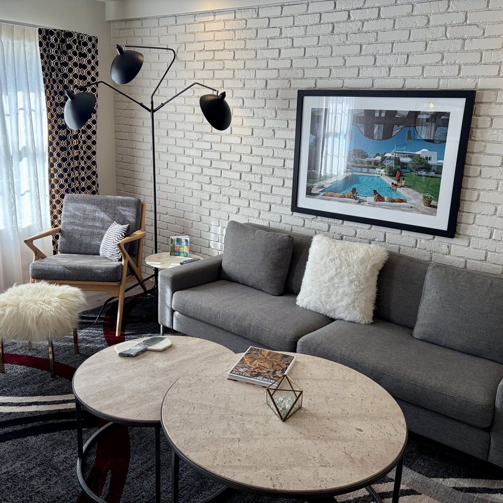 The Weekend - Hotels Near Me - Palm Springs, California The Weekend - Hotels Near Me - Palm Springs, California