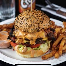 Pete's Pizzeria - Petes Burger