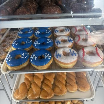 Pronto Donuts - Dodgers Donuts! - Donuts Near Me - Monterey Park, California Pronto Donuts - Dodgers Donuts! - Donuts Near Me - Monterey Park, California