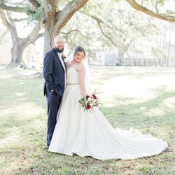 The Grand Magnolia Ballroom and Suites - Another happy couple celebrating with Grand Magnolia