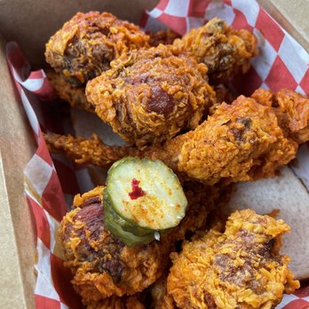 Underdog Hot Chicken - Combo 3 - Chicken Wings Near Me - Boston, Massachusetts