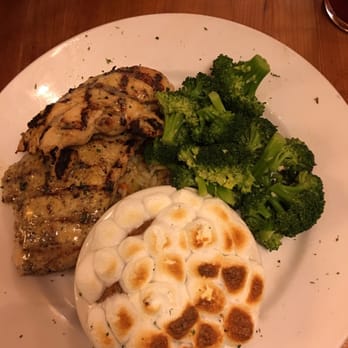FD's Grillhouse - Lemon Herb chicken, broccoli, sweet potato - American Near Me - Springfield, Missouri FD's Grillhouse - Lemon Herb chicken, broccoli, sweet potato - American Near Me - Springfield, Missouri