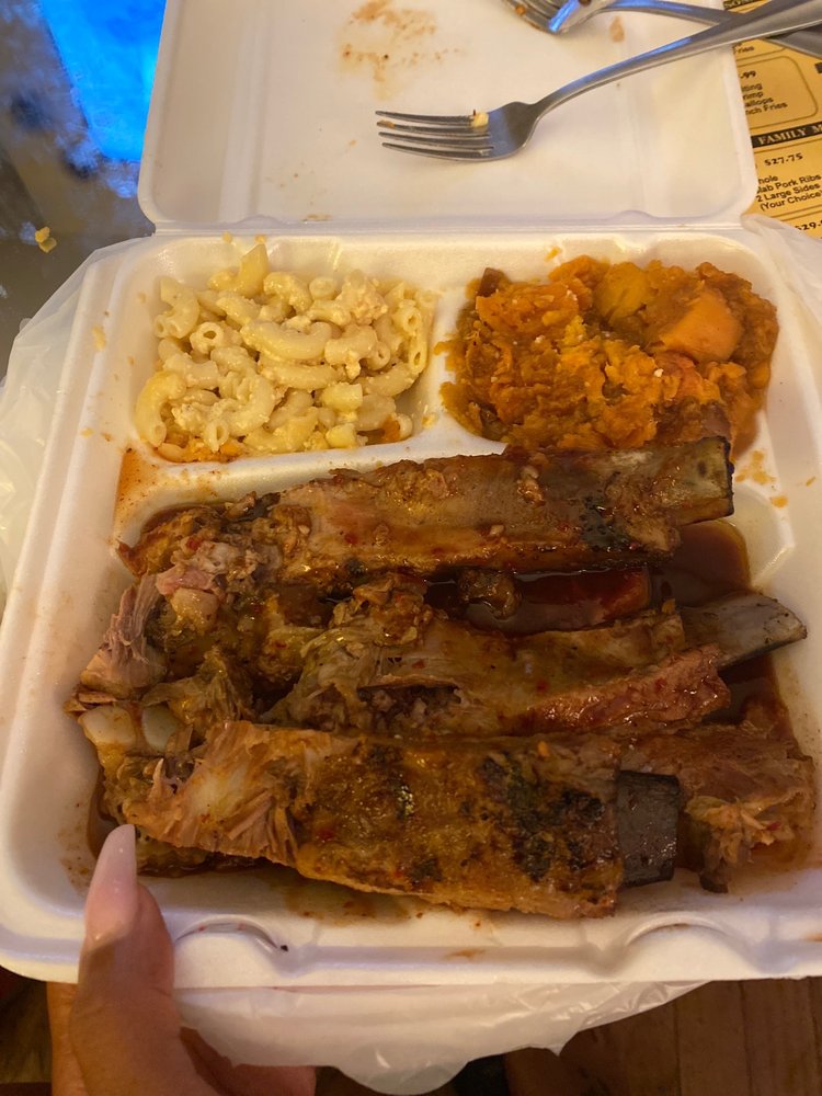 BBQ TOWN Updated July 2024 17 Photos & 19 Reviews 7711 Ogontz Ave