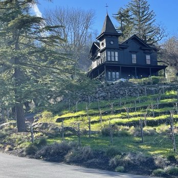 Faust - Wine Tasting Room Near Me - St. Helena, California