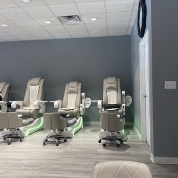 4Ever Nail Spa - Salon pedi chairs - Nail Salons Near Me - Mooresville, North Carolina 4Ever Nail Spa - Salon pedi chairs - Nail Salons Near Me - Mooresville, North Carolina