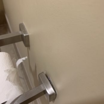 MacDill Inn - Broken TP holder - Hotels Near Me - MacDill AFB, Florida