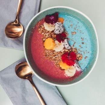 Feya - Rainbow Smoothie Bowl - Coffee & Tea Near Me - London, XGL