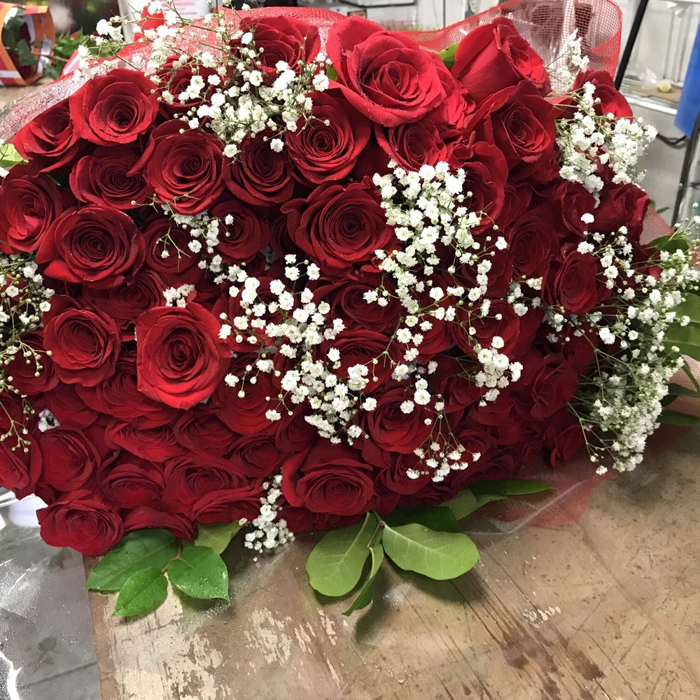 La Quick Flowers - 100 roses - Florists Near Me - Los Angeles, California La Quick Flowers - 100 roses - Florists Near Me - Los Angeles, California