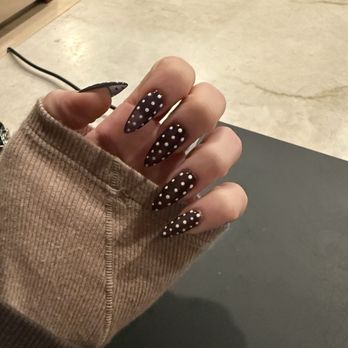 Keratin Lab - Polka dot gel mani - Nail Salons Near Me - Costa Mesa, California