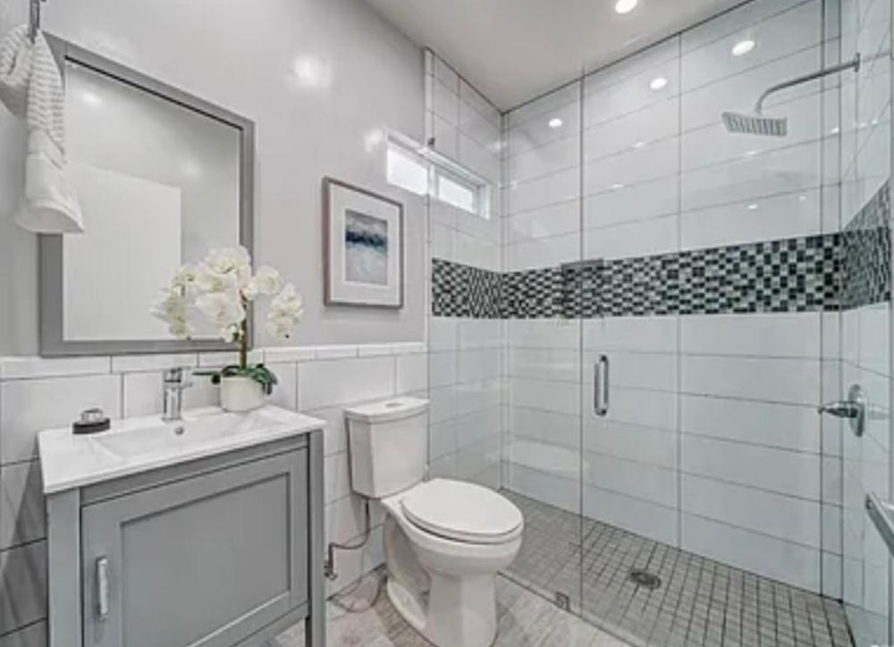 Slide of Acosta Construction