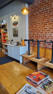 Manic Coffee by null