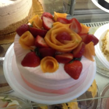BomBon Cafe - Stunning displays of cakes. - Bakeries Near Me - Chicago, Illinois BomBon Cafe - Stunning displays of cakes. - Bakeries Near Me - Chicago, Illinois