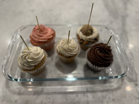 2B Whole Gluten-Free Bakery by null