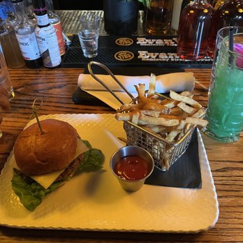 Bar Charley - Charley burger - Steakhouses Near Me - Washington, DC, District of Columbia