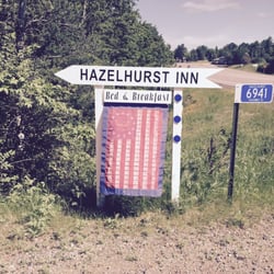 Hazelhurst Inn - Sign by driveway