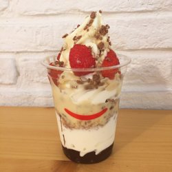 Yogurteria Danone - Filipino Cookie Sundae