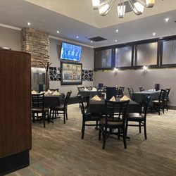 Fancy Fork Cafe & Bistro - Elegant dining room Quiet friendly Atmosphere