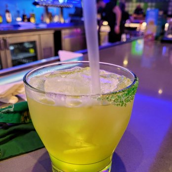 Dave & Buster's Bellevue - Green Ghost Glow Kones Cocktail - Arcades Near Me - Bellevue, Washington