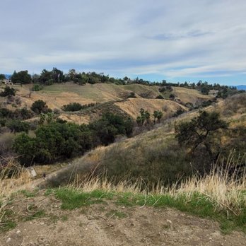 Aliso Canyon Park - Hiking Near Me - Granada Hills, California