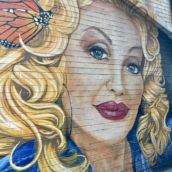 Market Square - Dolly Parton mural - Shopping Centers Near Me