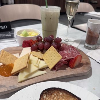 The Centurion Lounge - Airport Lounges Near Me - Seattle, Washington