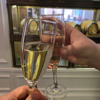 Le Meridien Indianapolis - Welcome champagne - Hotels Near Me - Indianapolis, Indiana