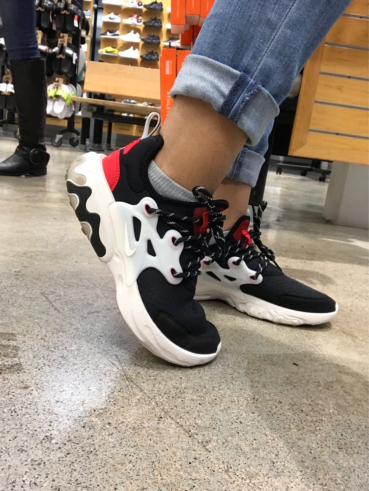 FINISH LINE CLOSED Updated August 2024 12 Photos & 20 Reviews