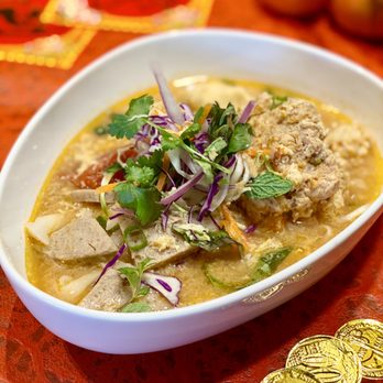 Lily - Dungeness Crab Bun Rieu - Vietnamese Near Me - San Francisco, California