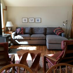 Strathcona Park Lodge & Outdoor Education Centre - Seele House living room
