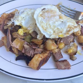 Swing the Teapot - Irish Menu - corn beef hash - Music Venues Near Me - Floral Park, New York